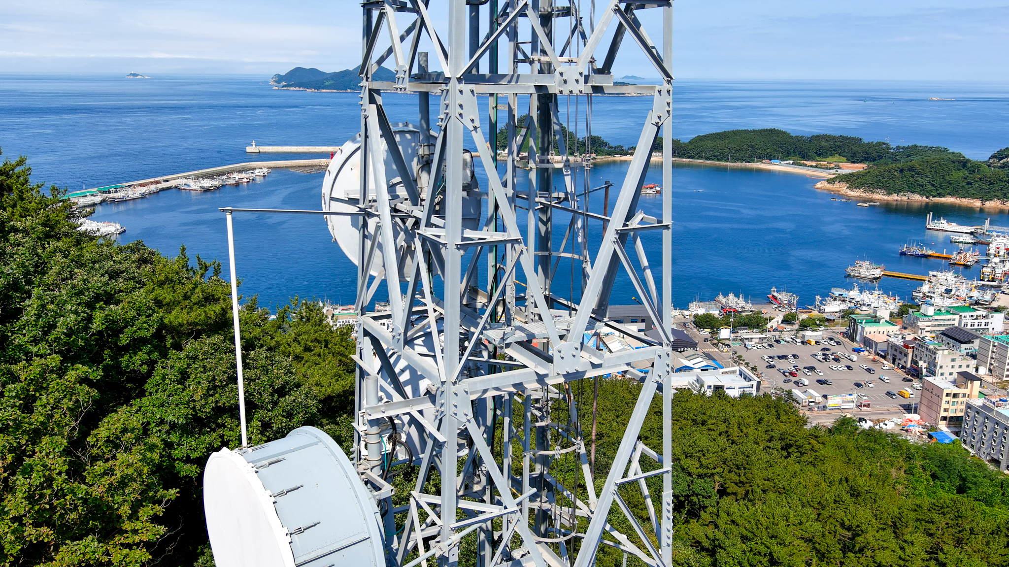 충남 태안군 신진도 철탑 구조물